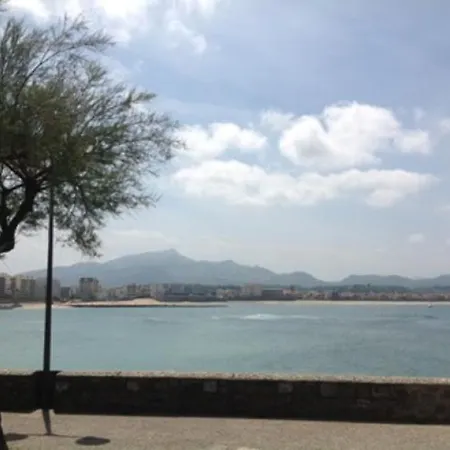 Urian - Saint-jean-de-luz, 2 Bedrooms, 5 Persons Appartamento *